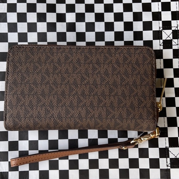 Michael Kors Jet Set Travel Lg Flat Multifunctional Phone Case-Wristlet-Wallet - Picture 2 of 16